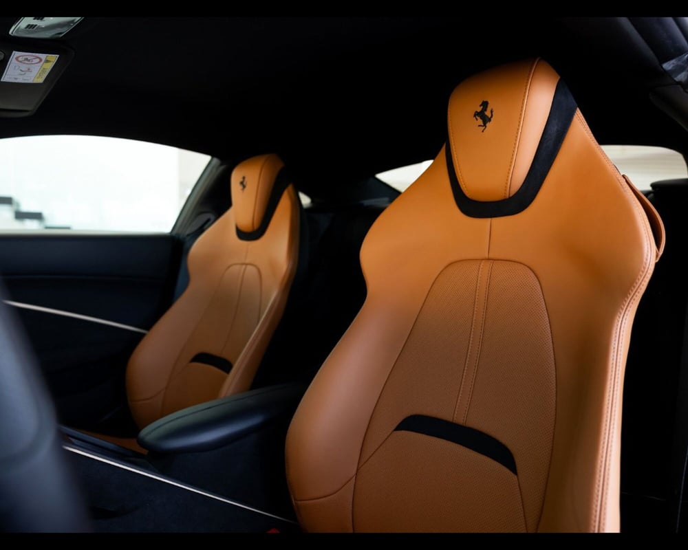 Ferrari Roma Spider usata a Padova (6)