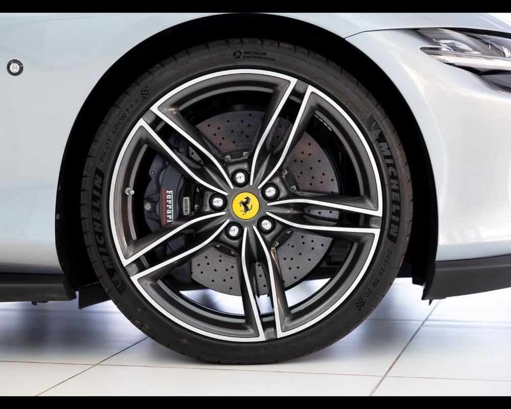 Ferrari Roma Spider usata a Padova (7)