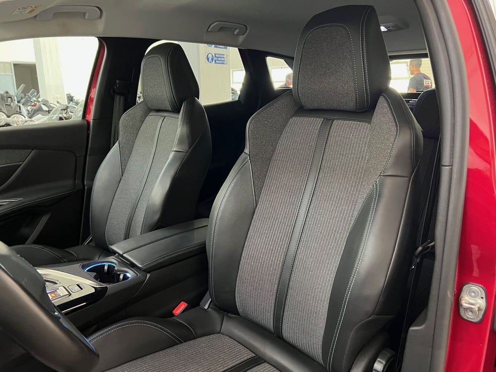 Peugeot 3008 usata a Bari (16)
