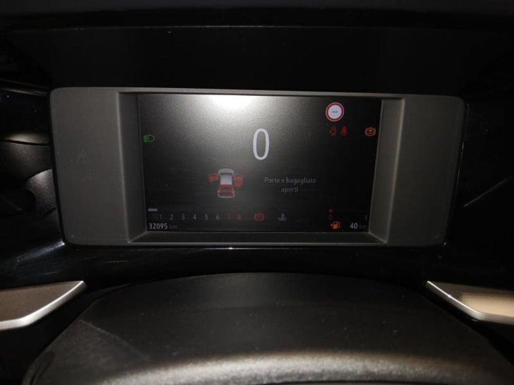 Opel Mokka usata a Genova (13)
