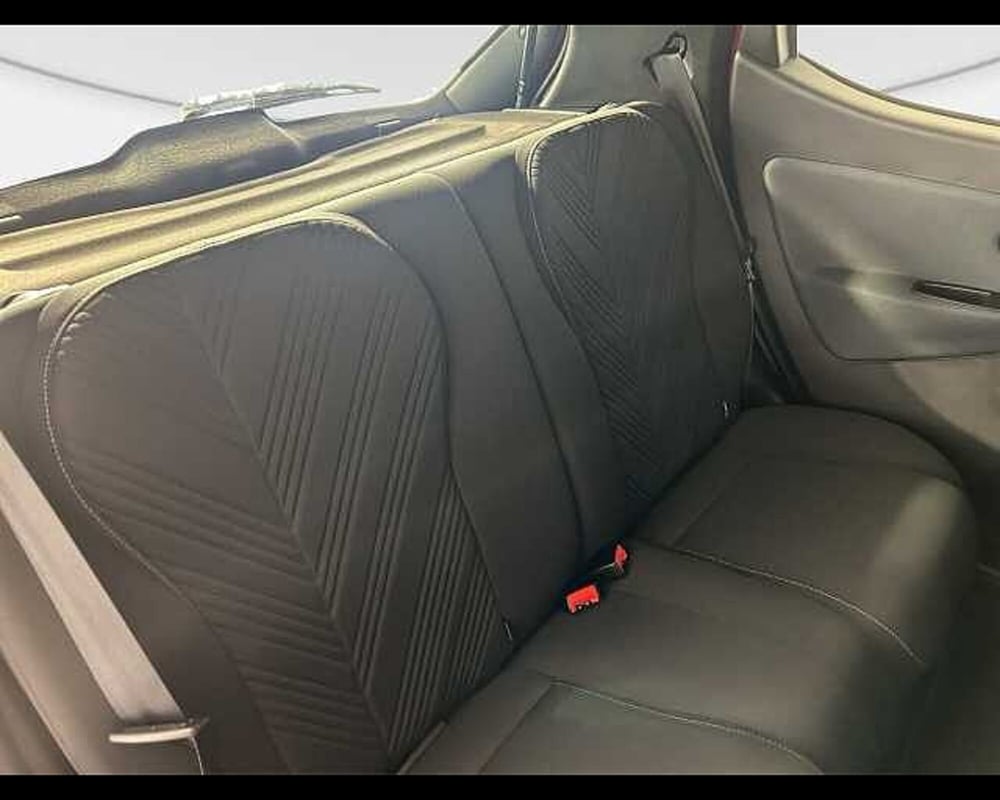 Lancia Ypsilon usata a Roma (9)