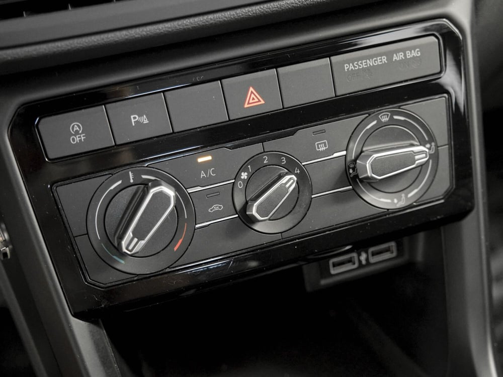 Volkswagen T-Cross usata a Prato (15)