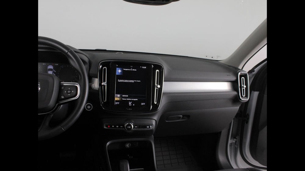 Volvo XC40 usata a Palermo (8)