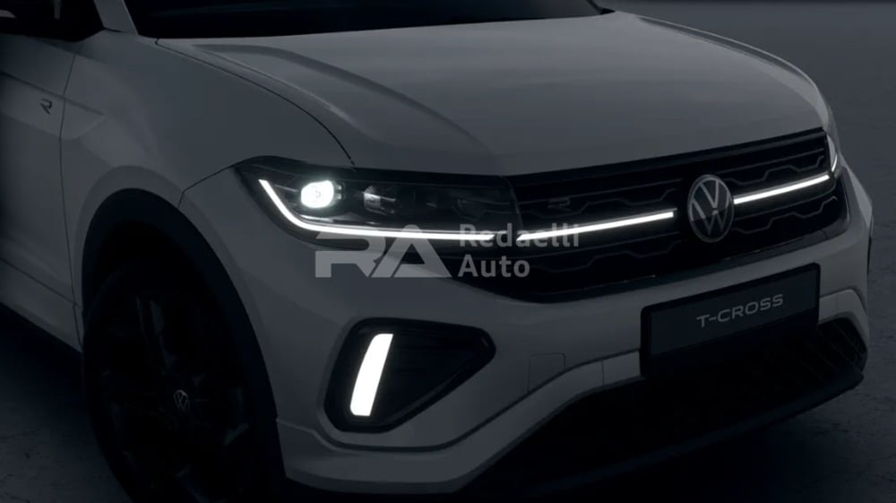 Volkswagen T-Cross nuova a Lecco (4)