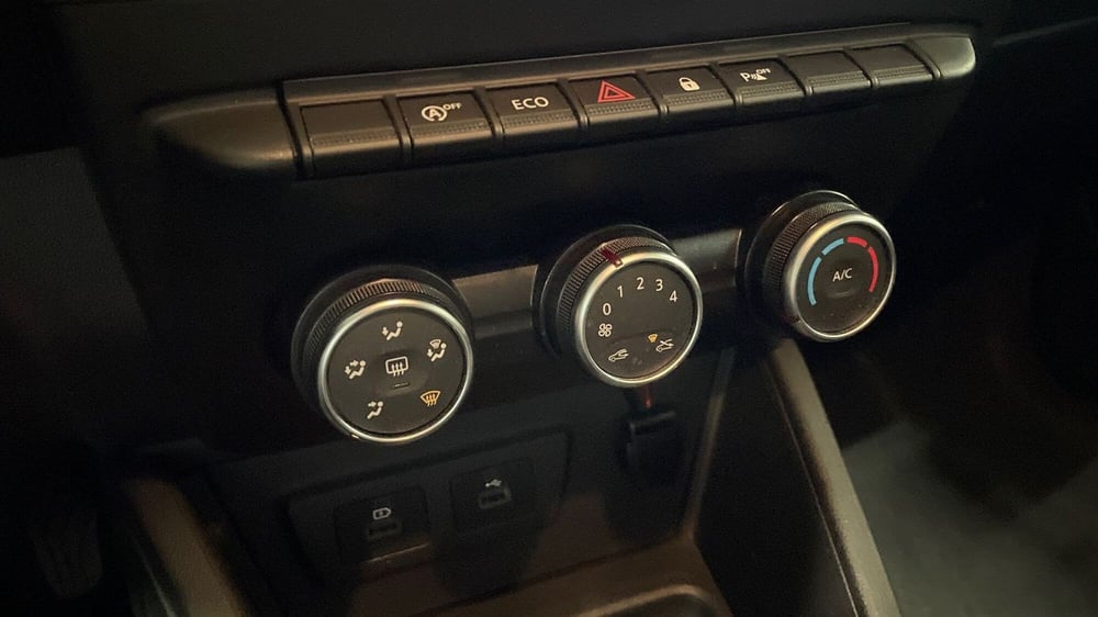 Dacia Duster usata a Varese (6)