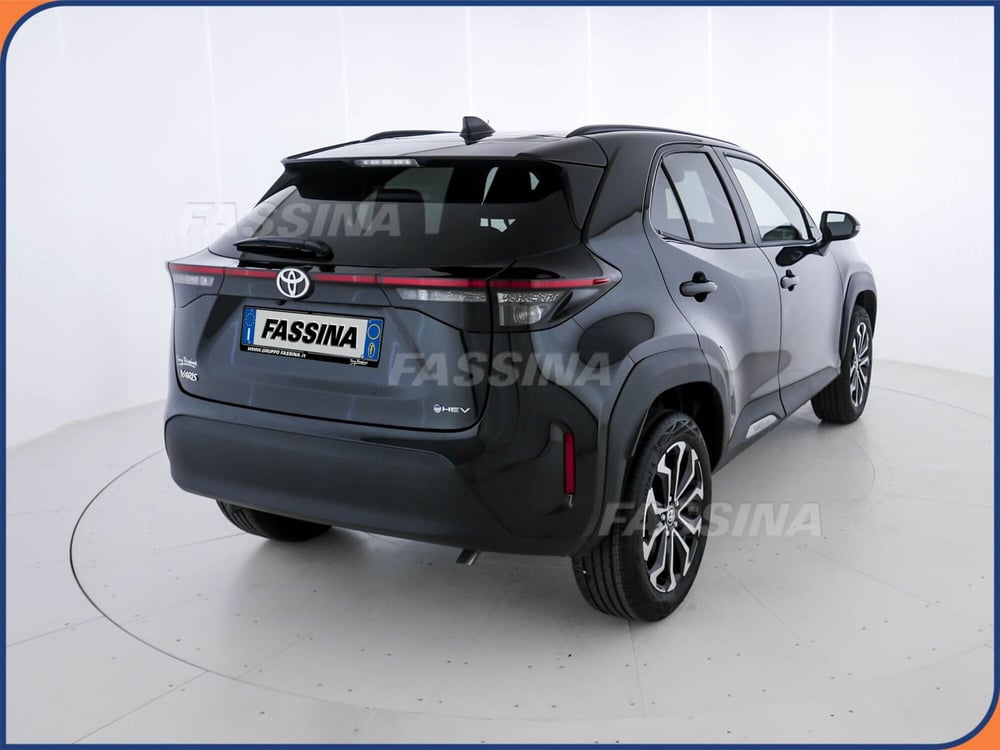Toyota Yaris Cross nuova a Milano (6)