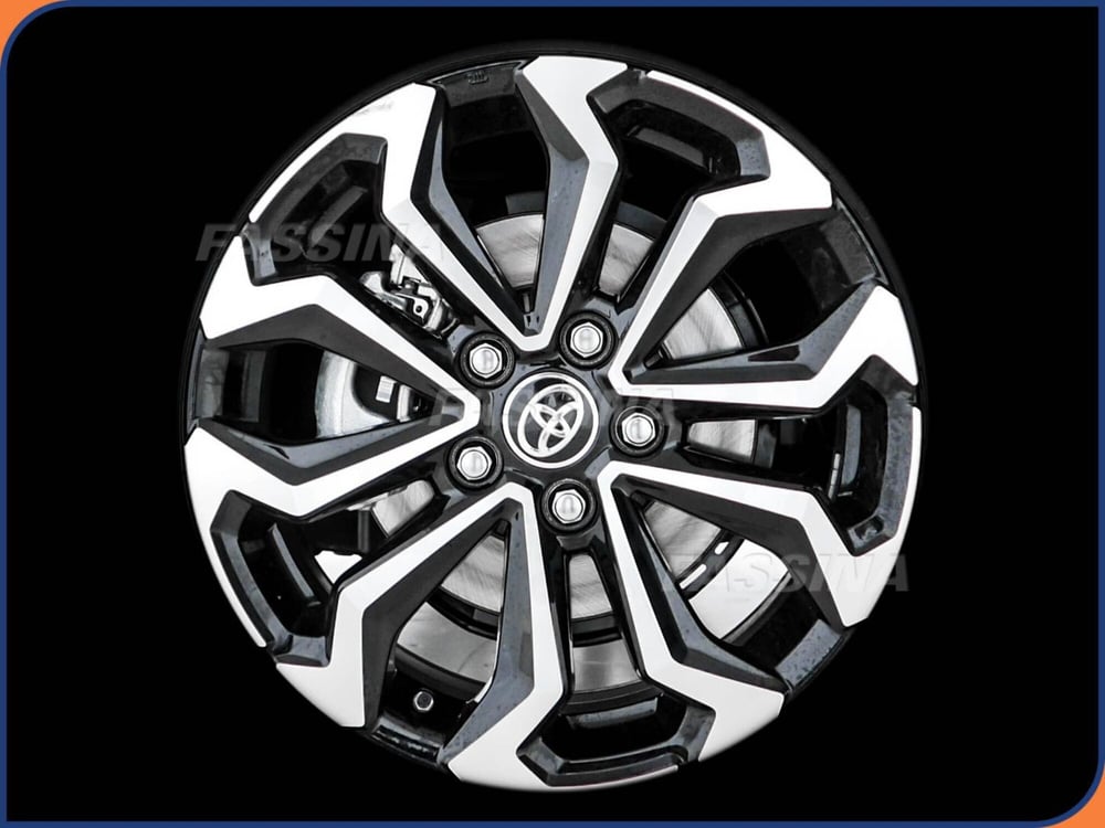 Toyota Yaris Cross nuova a Milano (7)