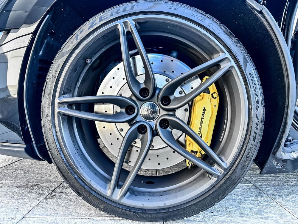 McLaren 540C usata a Milano (7)