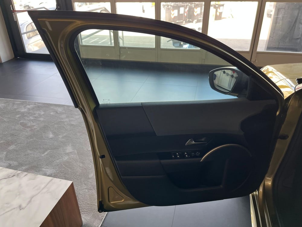 Lancia Ypsilon nuova a Lucca (8)