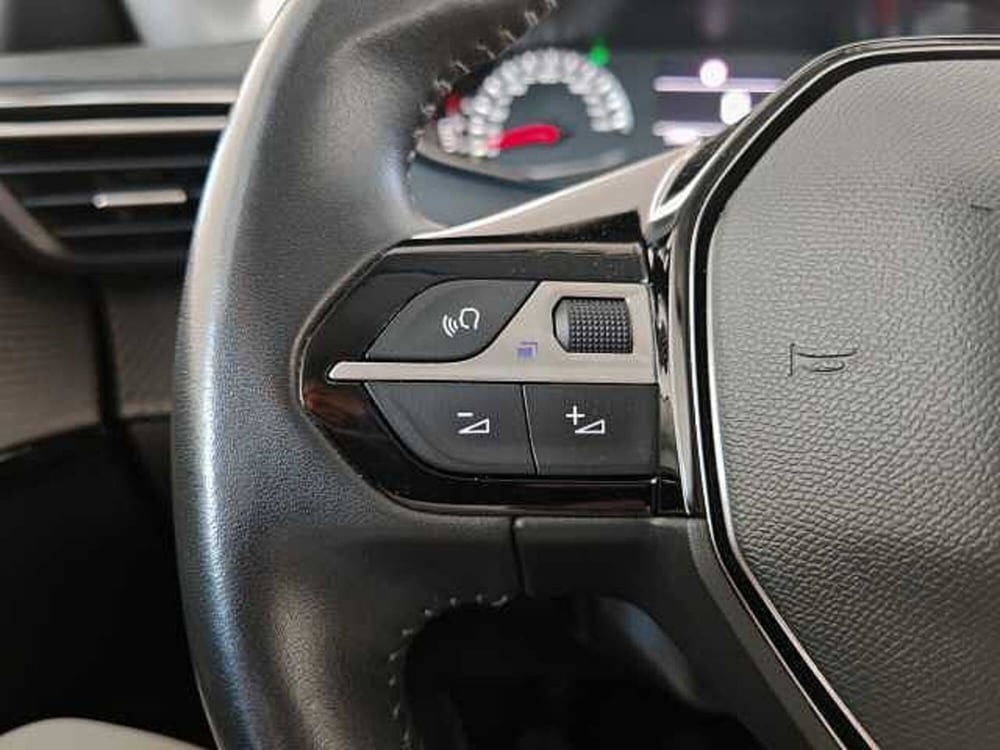 Peugeot 208 usata a Palermo (11)
