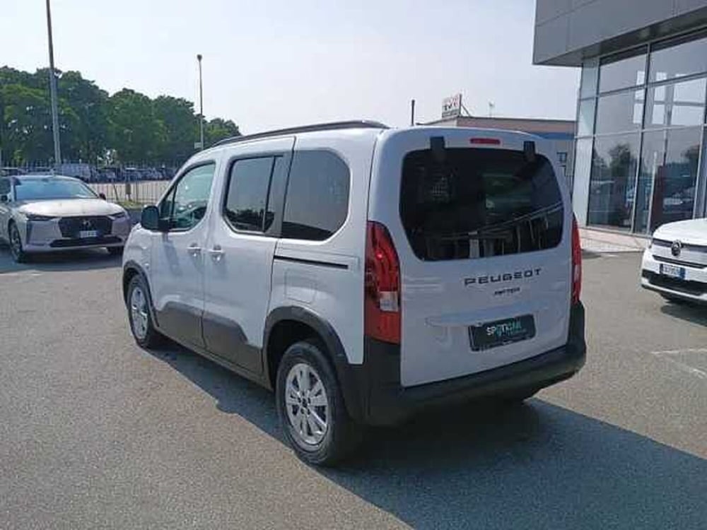 Peugeot Rifter nuova a Milano (6)