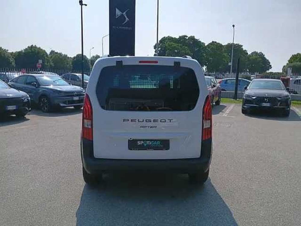Peugeot Rifter nuova a Milano (7)