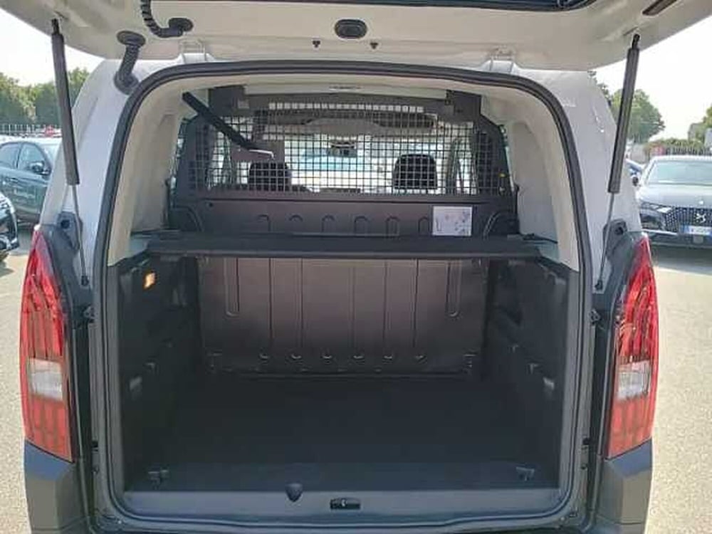 Peugeot Rifter nuova a Milano (8)