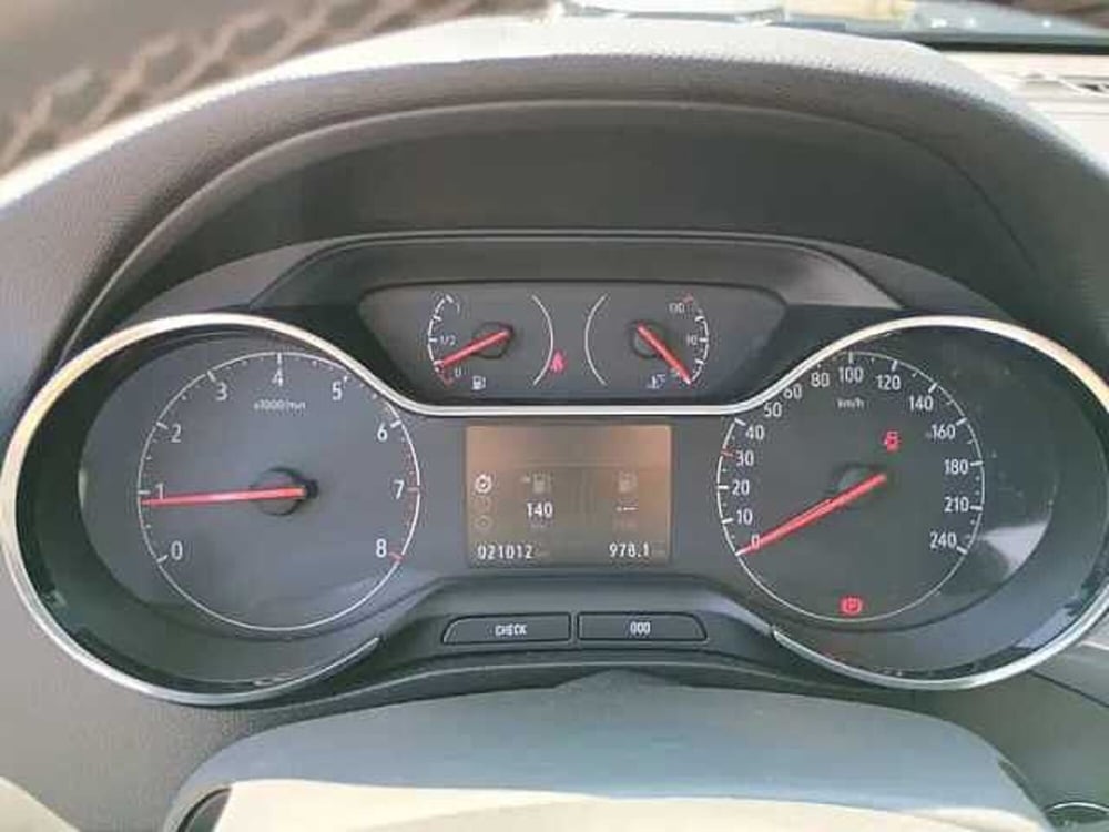 Opel Crossland usata a Milano (12)