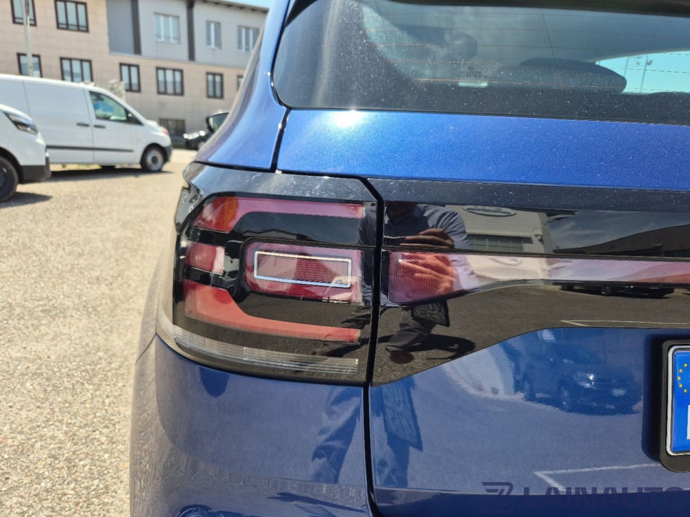 Volkswagen T-Cross usata a Milano (11)