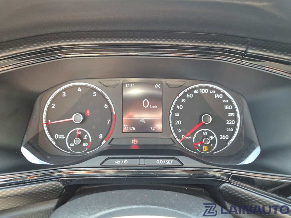 Volkswagen T-Cross usata a Milano (19)