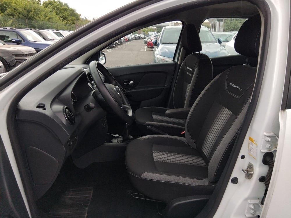 Dacia Sandero usata a Roma (13)