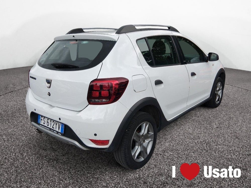 Dacia Sandero usata a Roma (3)