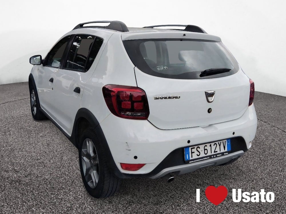 Dacia Sandero usata a Roma (4)