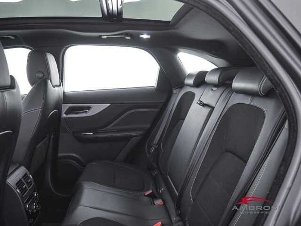 Jaguar F-Pace usata a Perugia (10)