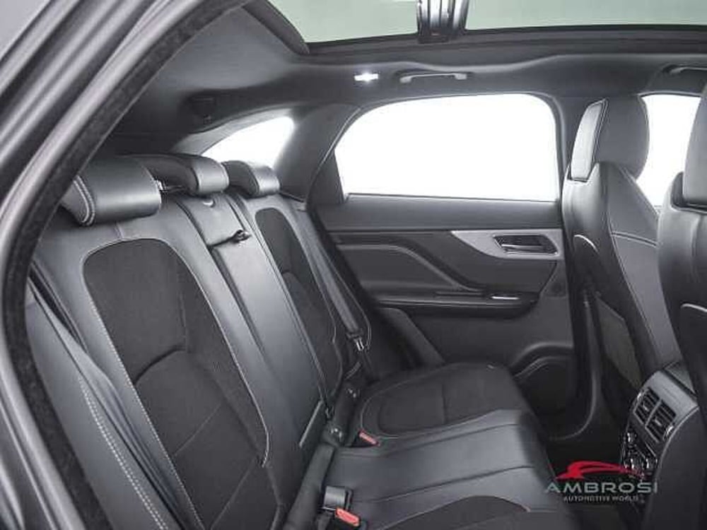 Jaguar F-Pace usata a Perugia (11)