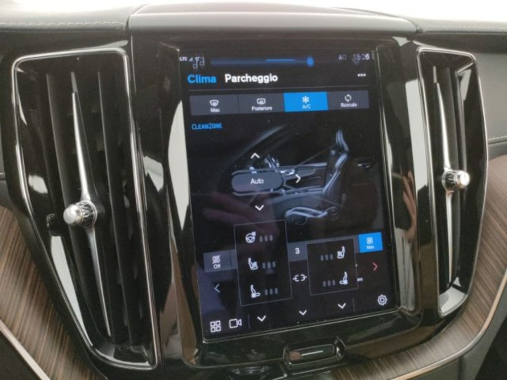 Volvo XC60 usata a Modena (18)