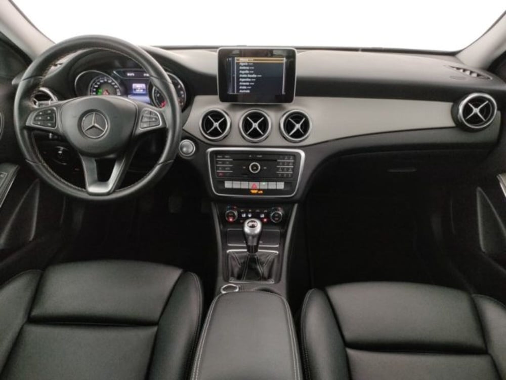 Mercedes-Benz GLA SUV usata a Modena (14)