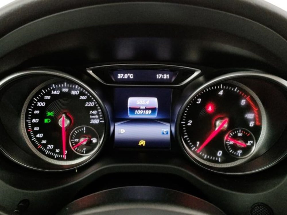 Mercedes-Benz GLA SUV usata a Modena (16)