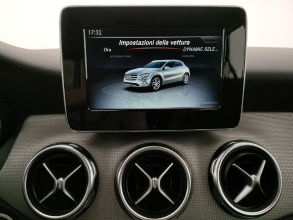 Mercedes-Benz GLA SUV usata a Modena (19)