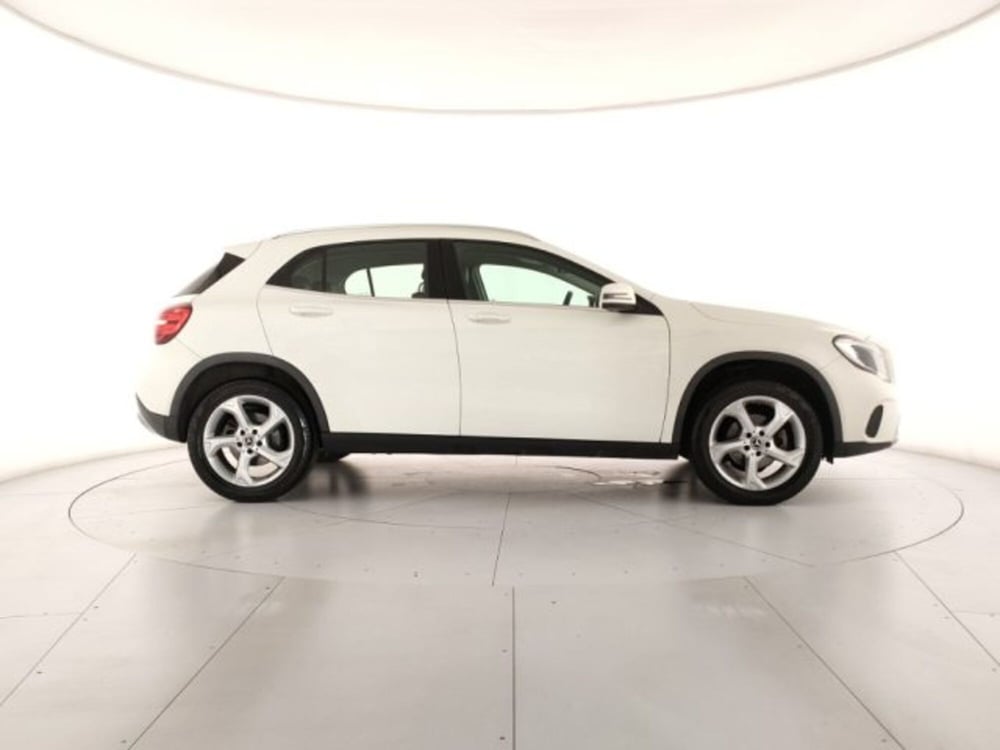 Mercedes-Benz GLA SUV usata a Modena (7)