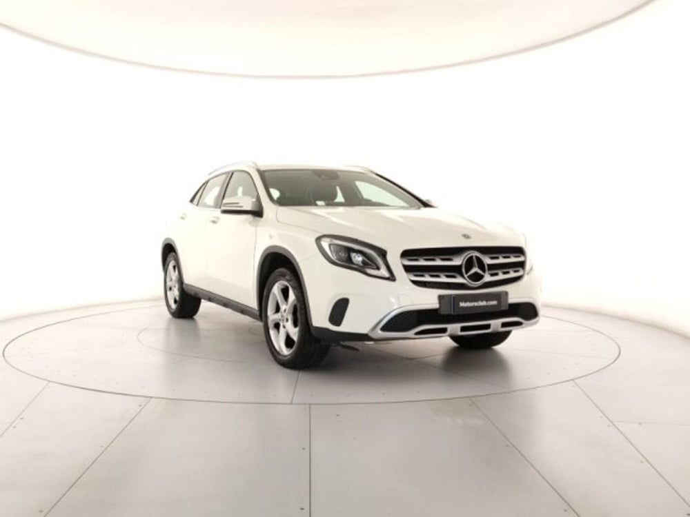 Mercedes-Benz GLA SUV usata a Modena (8)