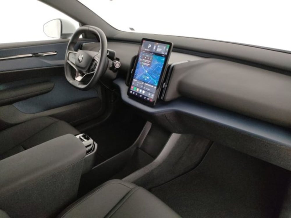 Volvo EX30 usata a Modena (12)