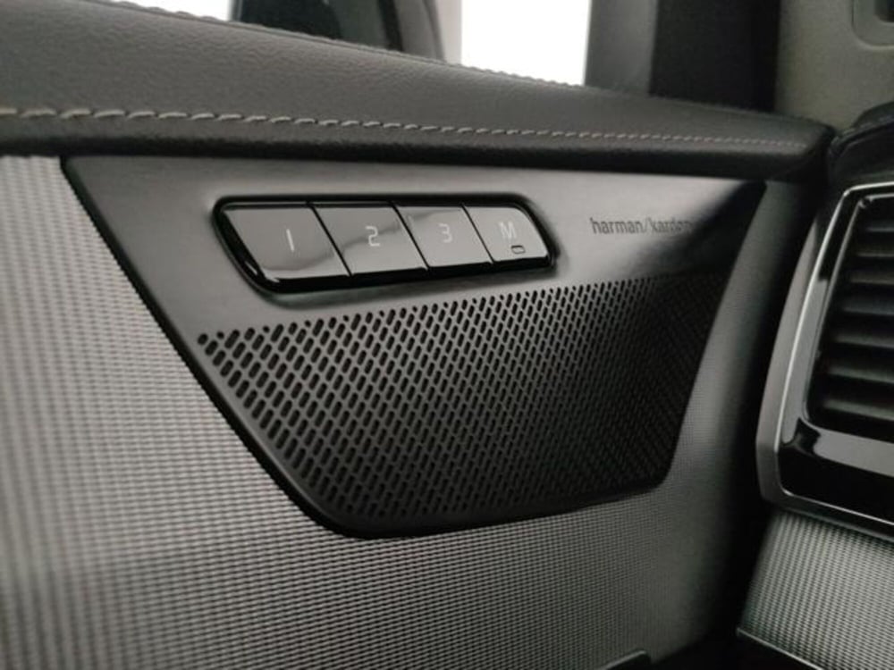 Volvo XC90 nuova a Modena (13)