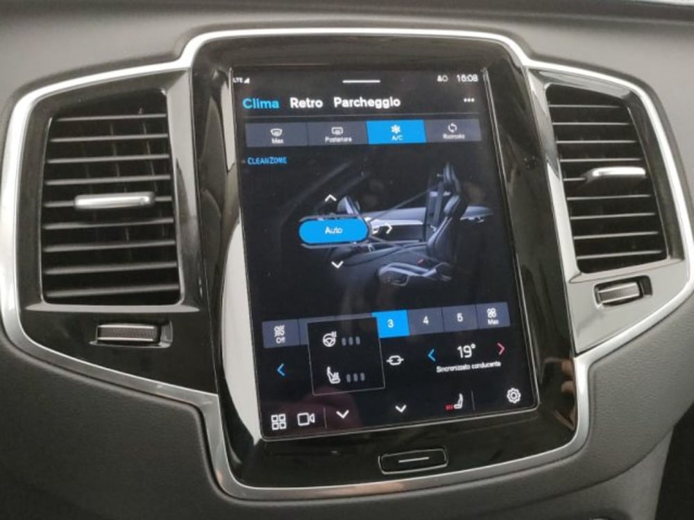Volvo XC90 usata a Modena (18)