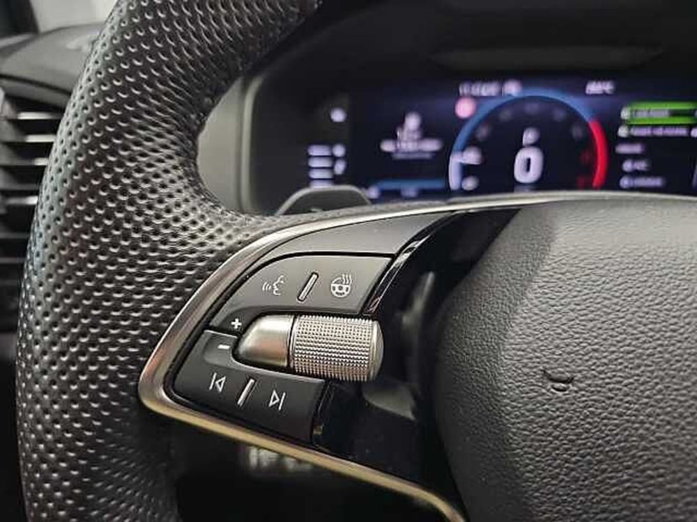 Skoda Karoq usata a Lecco (20)