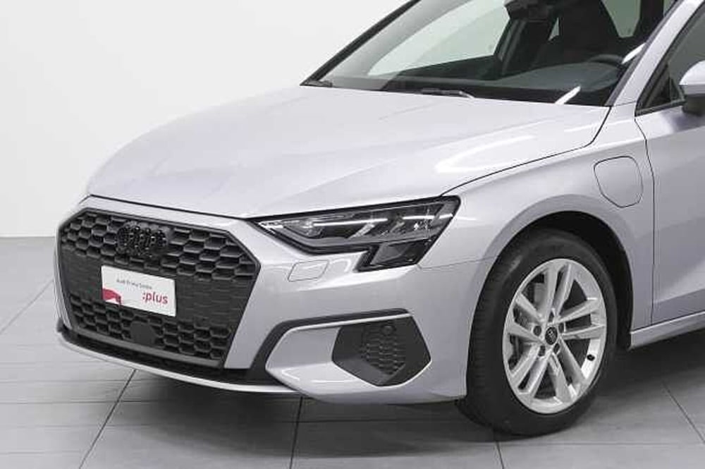 Audi A3 Sportback nuova a Como (14)