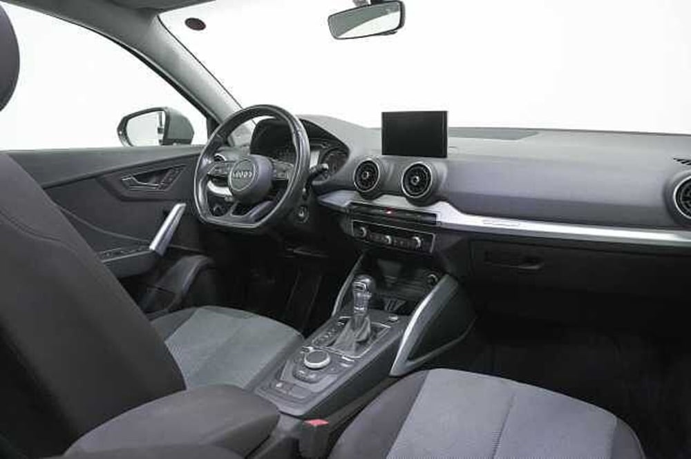 Audi Q2 usata a Como (7)