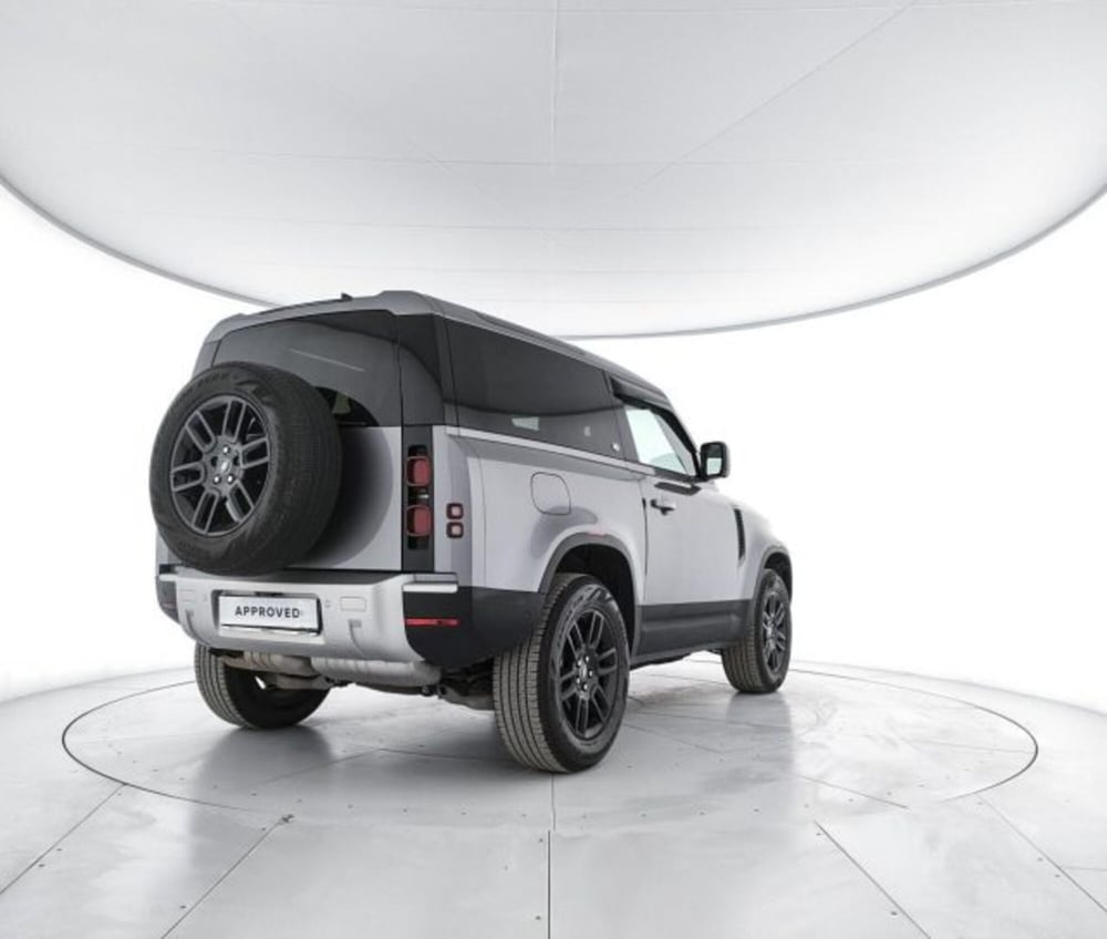 Land Rover Defender usata a Perugia (2)
