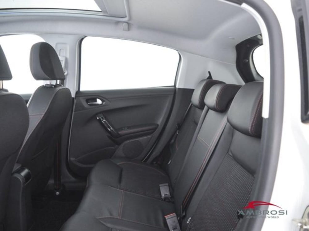 Peugeot 208 usata a Perugia (10)