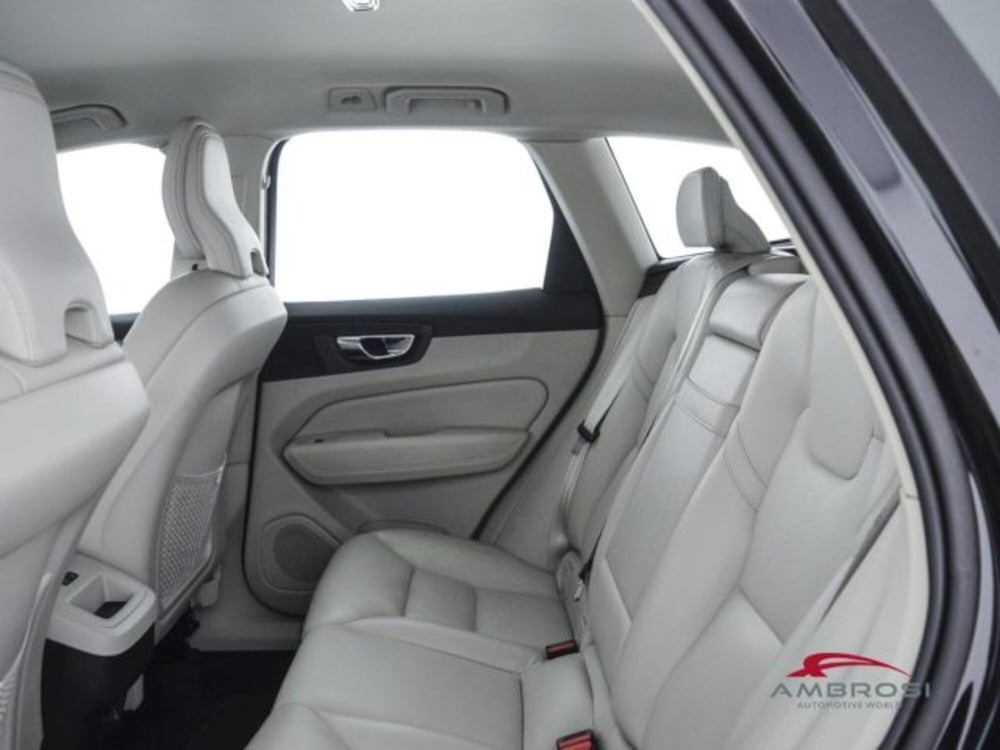 Volvo XC60 usata a Perugia (10)