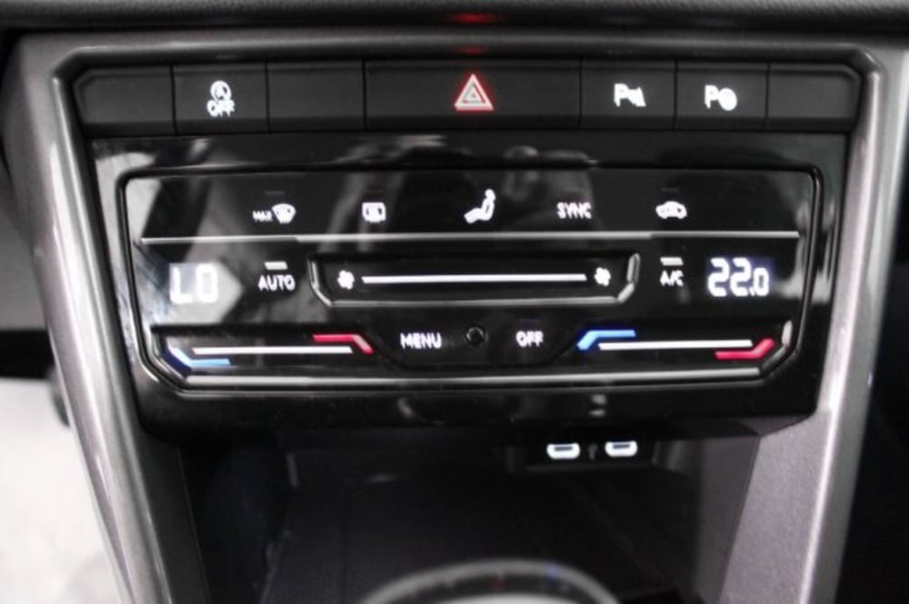 Volkswagen T-Roc usata a Novara (12)