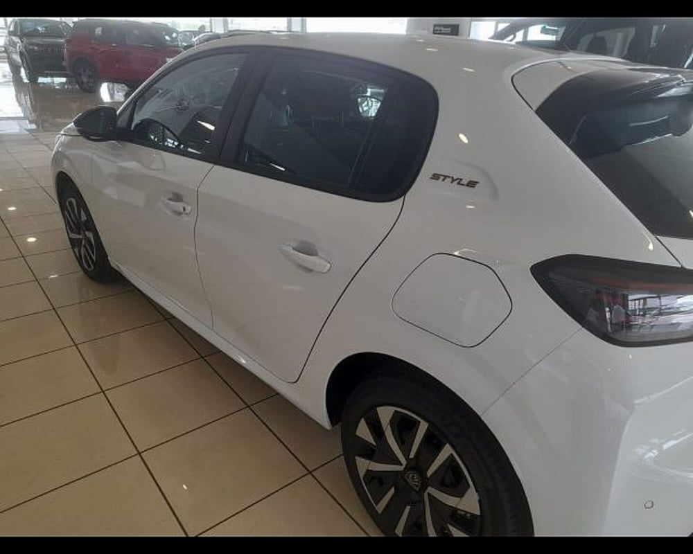 Peugeot 208 nuova a Alessandria (3)