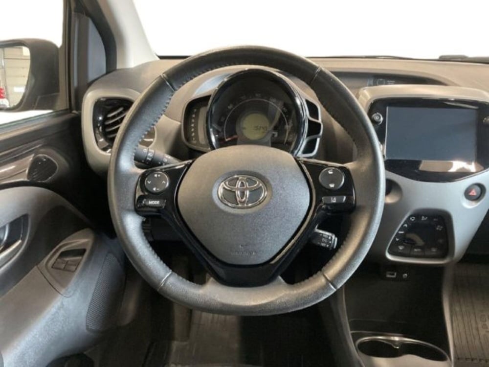 Toyota Aygo nuova a Vercelli (10)