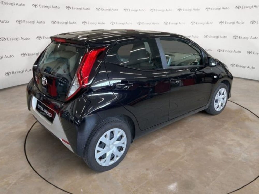Toyota Aygo nuova a Vercelli (18)