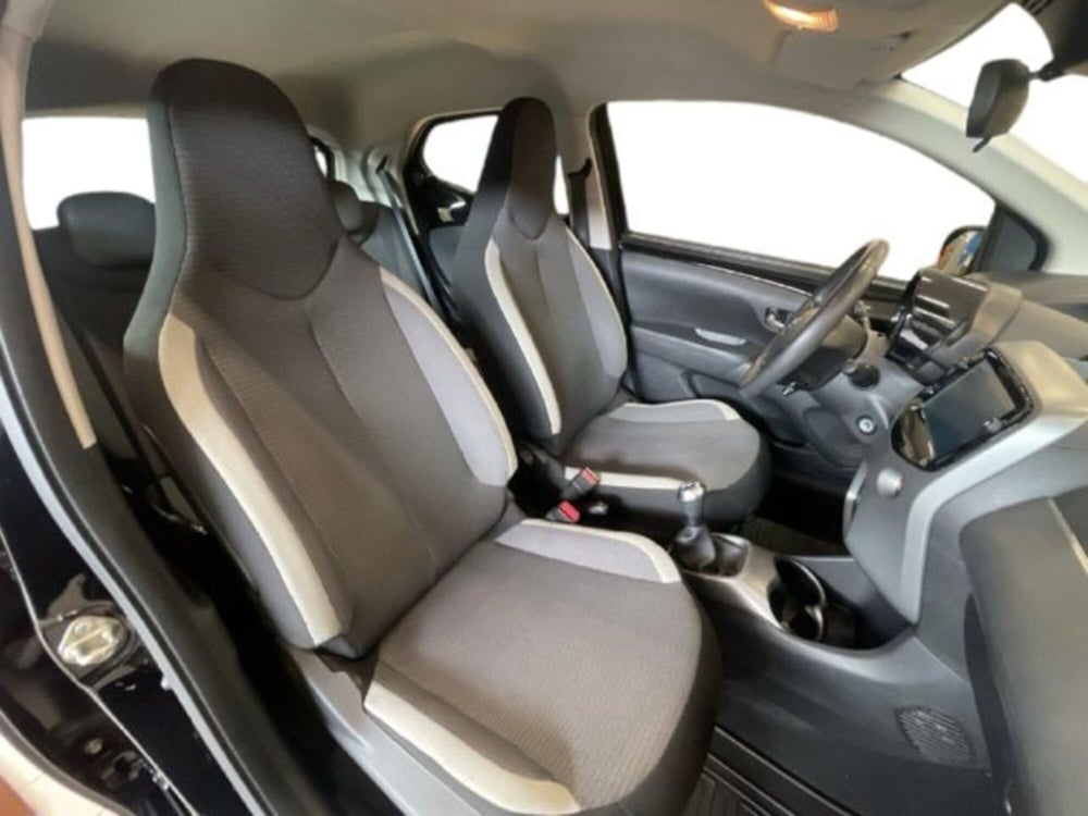 Toyota Aygo nuova a Vercelli (7)