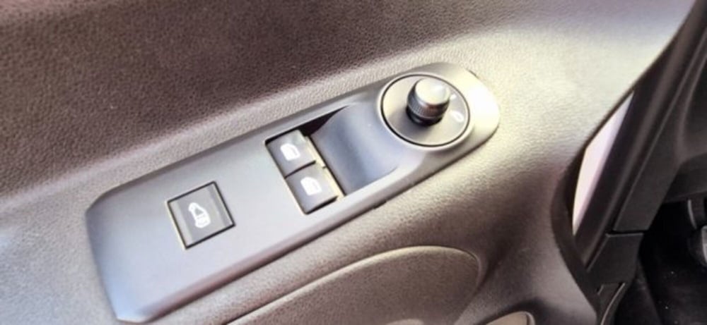 Peugeot Partner usata a Oristano (17)