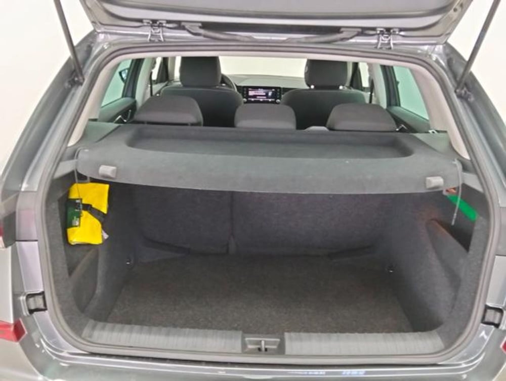 Skoda Kamiq usata a Como (18)
