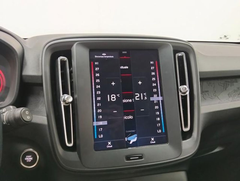 Volvo XC40 usata a Como (15)
