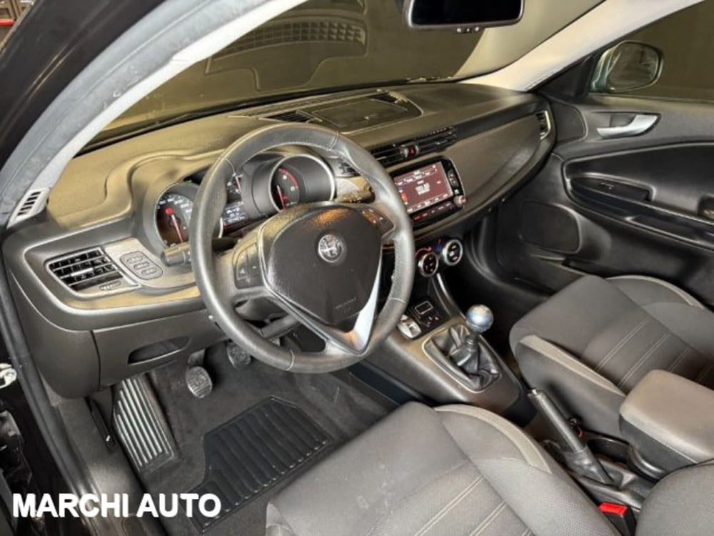 Alfa Romeo Giulietta usata a Perugia (10)