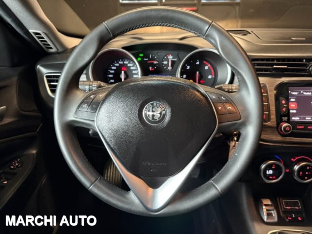 Alfa Romeo Giulietta usata a Perugia (15)
